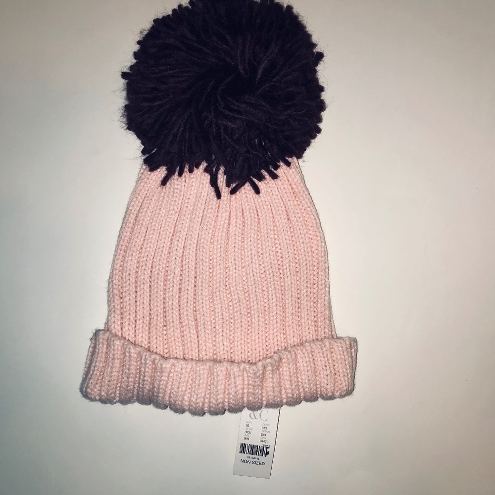 Nwt NY & Co Valentine’s Day Pink Knit Winter Pom Pom Hat with Purple Pom-Pom